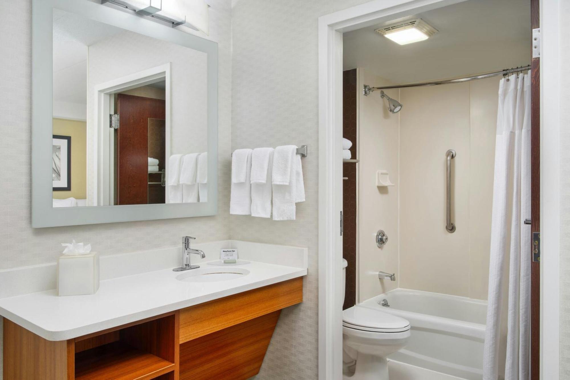 Springhill Suites By Marriott Chicago Elmhurst Oakbrook Area Exterior photo